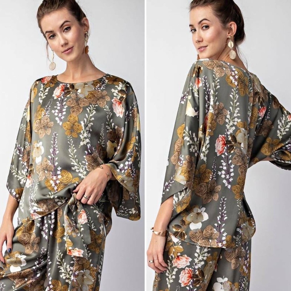 Easel Olive Floral Satin Top Small NWT